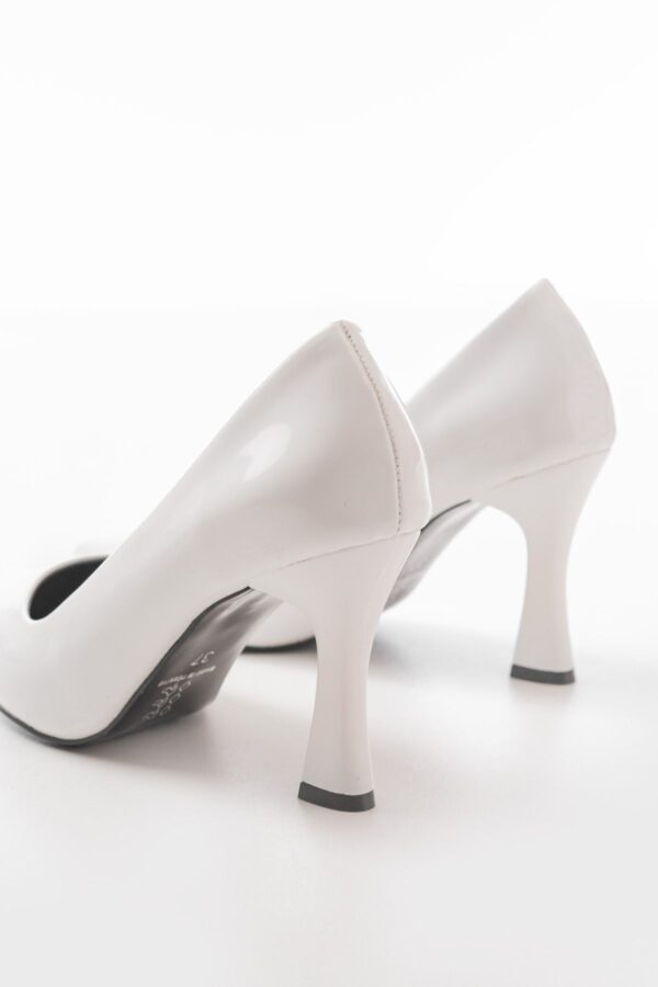 ST-001 Beyaz Rugan Günlük 9 cm Topuklu Bayan Stiletto Ayakkabı - Görsel 4