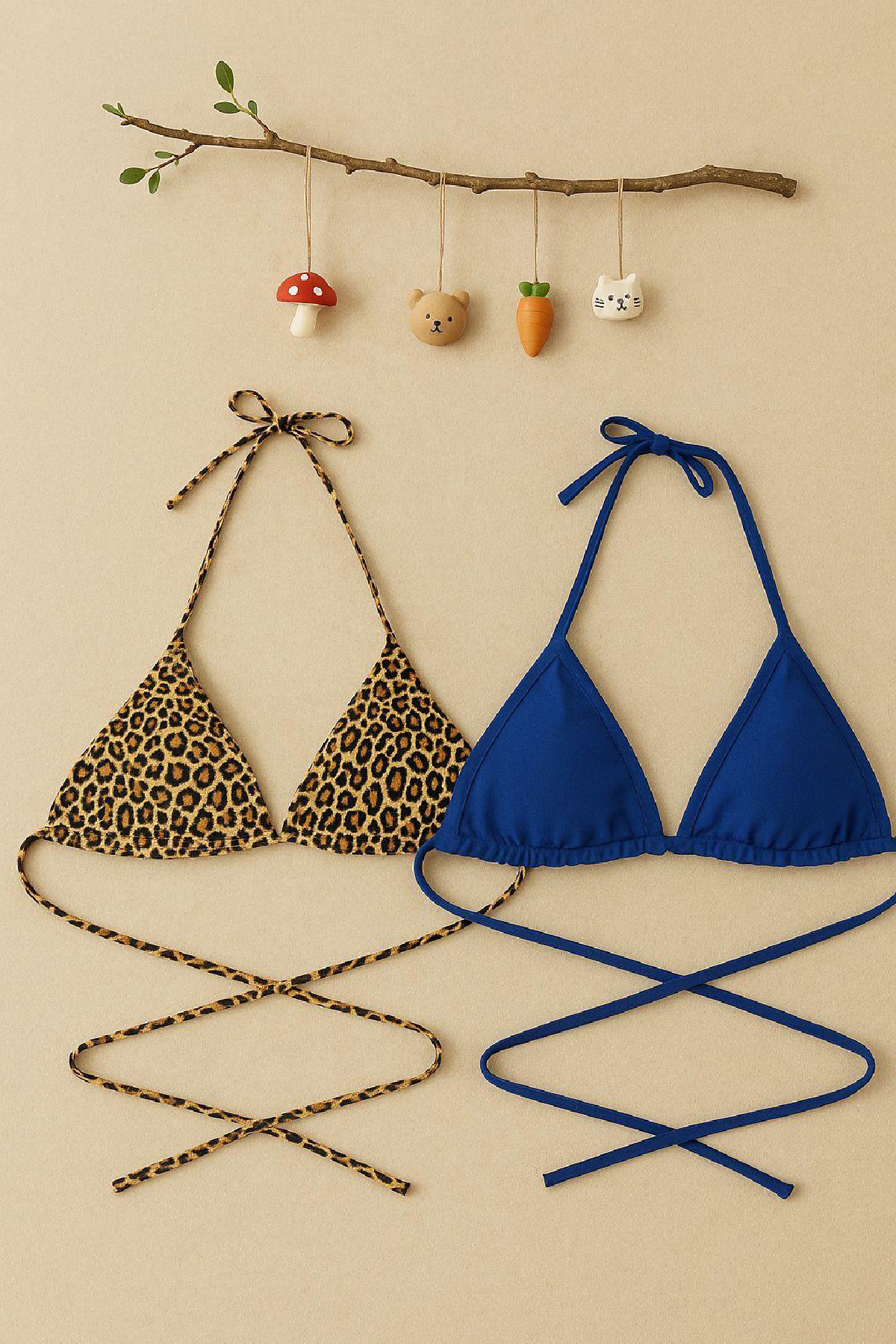 Kadın Leopar Desenli ve Mavi Minimal Kesim Üçgen Bikini Üstü – Modern ve Şık Tasarım - Görsel 3