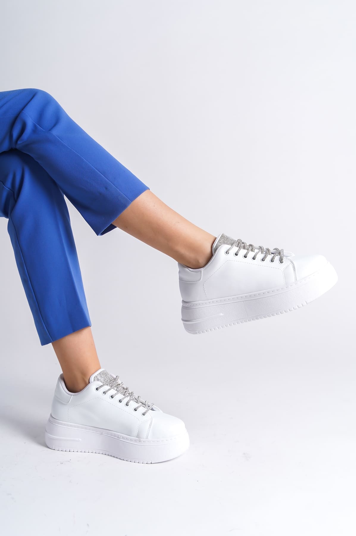 DELLA Bağcıklı Ortopedik Taban Taşlı Kadın Sneaker Spor Ayakkabı CBT - Beyaz - Görsel 3