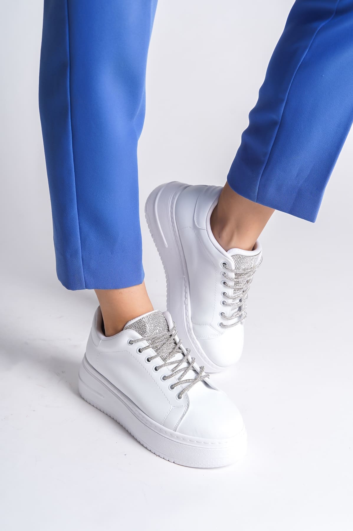DELLA Bağcıklı Ortopedik Taban Taşlı Kadın Sneaker Spor Ayakkabı CBT - Beyaz