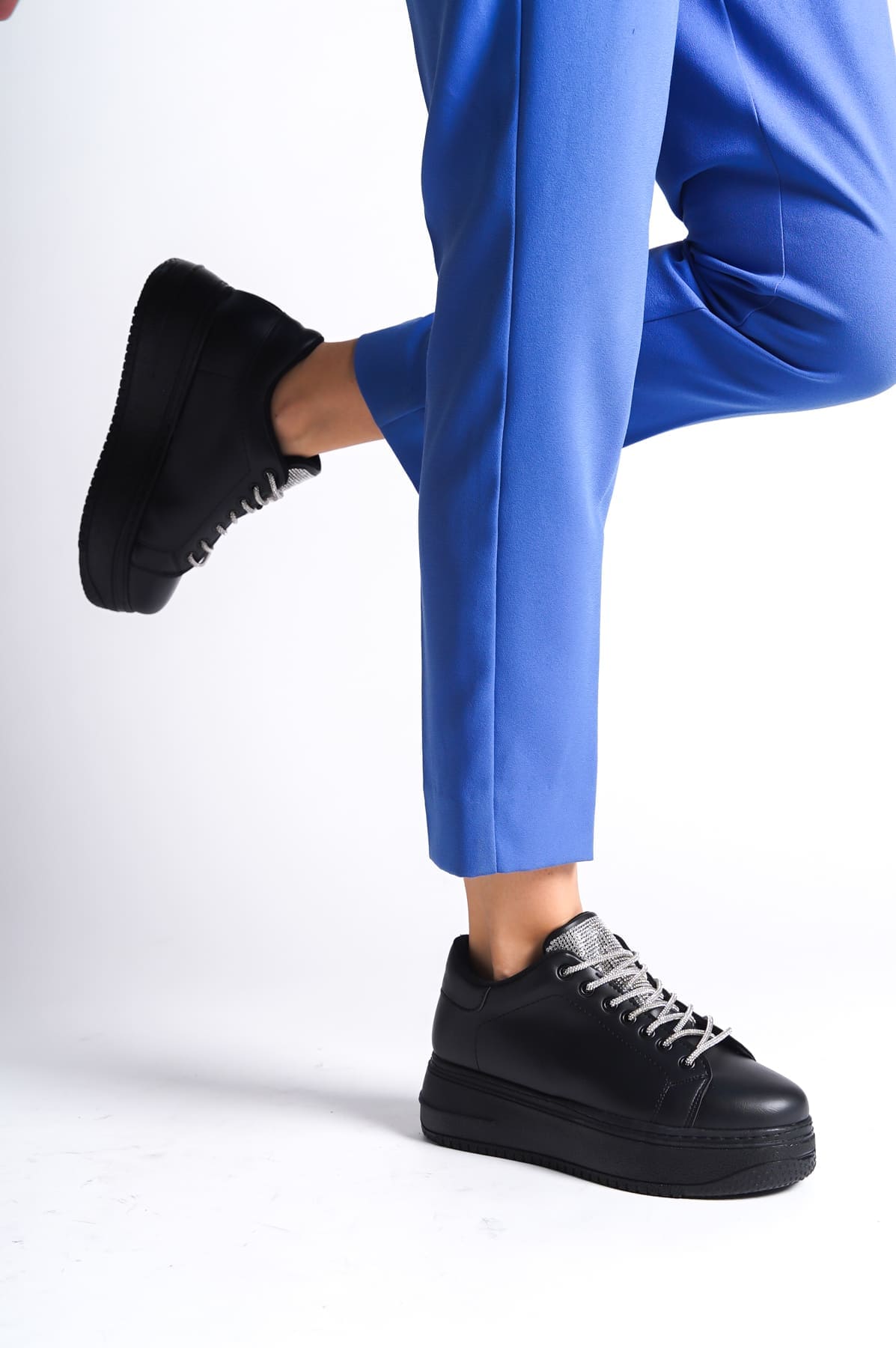 DELLA Bağcıklı Ortopedik Taban Taşlı Kadın Sneaker Spor Ayakkabı  CST - Siyah - Görsel 2