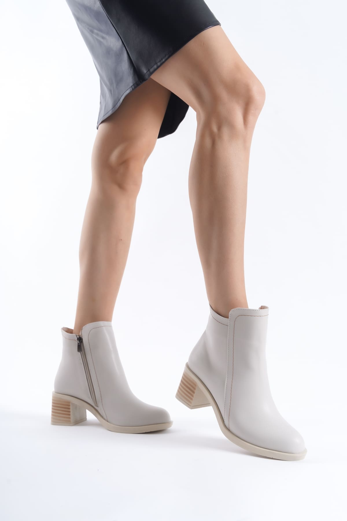 LARISSA Fermuarlı Ortopedik Taban Topuklu Kadın Bot CKT - Krem - Görsel 5