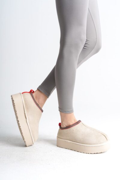 LEILA Bağcıksız Düz ve Kalın Taban İçi Kürklü Kısa Süet Kadın Bot  CKT - Krem