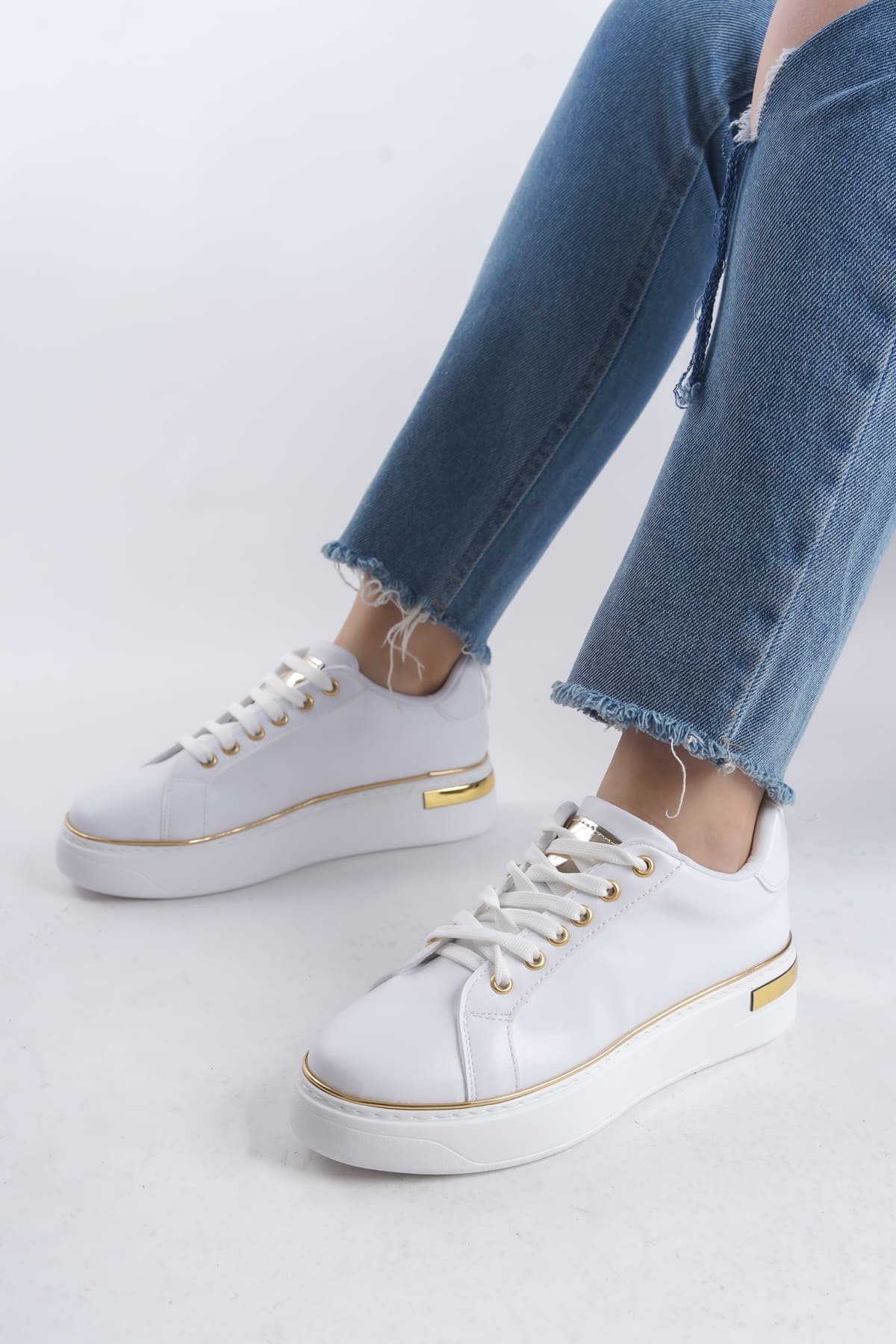 MINA Bağcıklı Ortopedik Taban Kadın Sneaker Spor Ayakkabı  CBT - Beyaz/Altın - Görsel 3