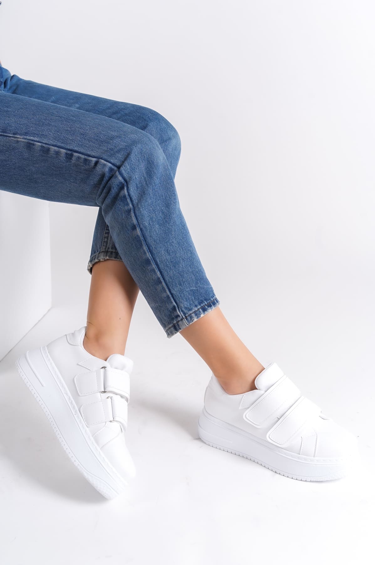 VALENCIA Bağcıksız Cırt Cırtlı Ortopedik Taban Kadın Sneaker Spor Ayakkabı CBT - Beyaz - Görsel 2