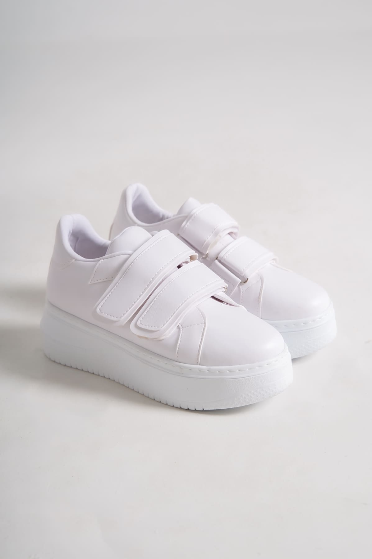 VALENCIA Bağcıksız Cırt Cırtlı Ortopedik Taban Kadın Sneaker Spor Ayakkabı CBT - Beyaz - Görsel 4