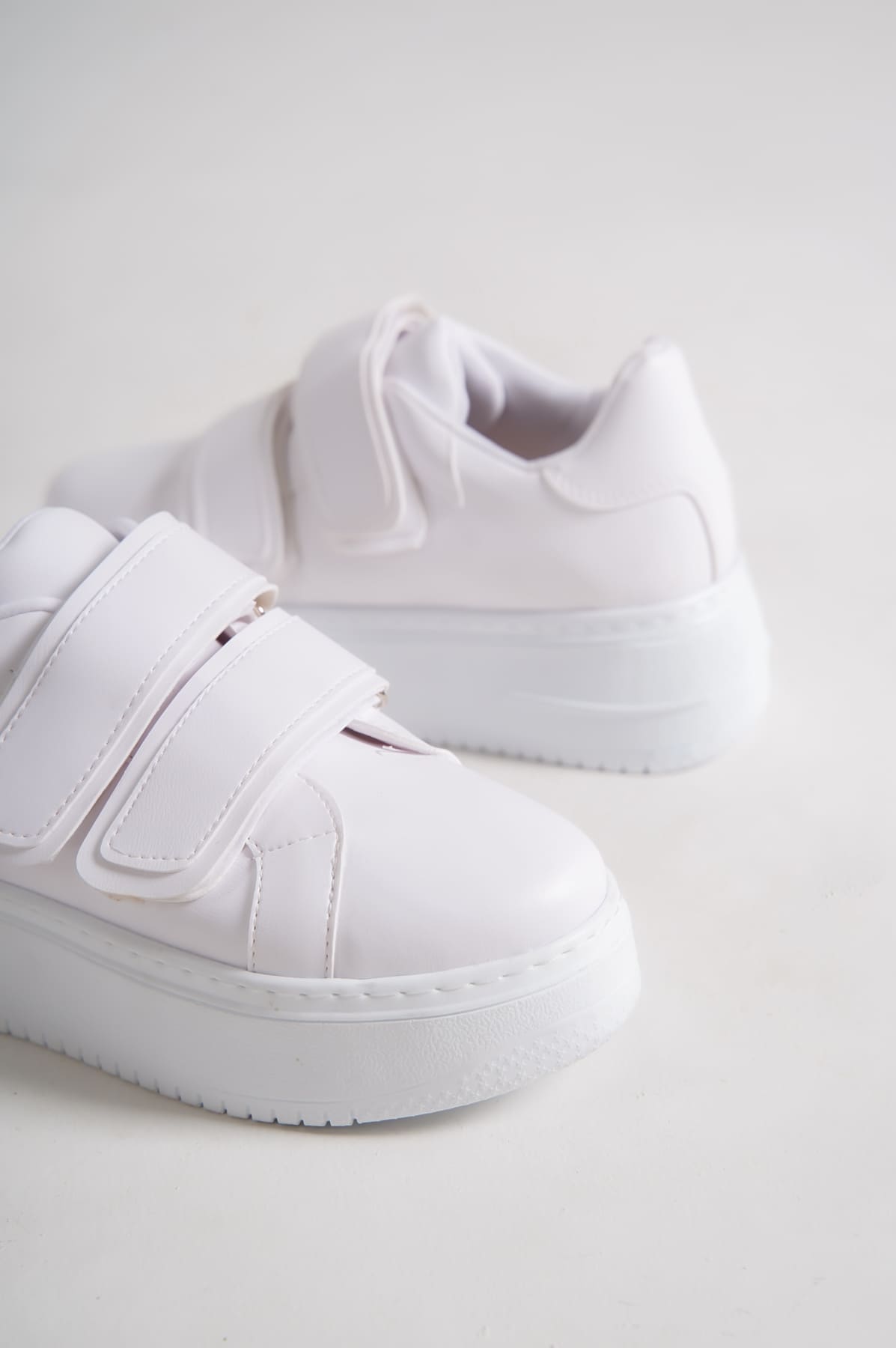 VALENCIA Bağcıksız Cırt Cırtlı Ortopedik Taban Kadın Sneaker Spor Ayakkabı CBT - Beyaz - Görsel 5
