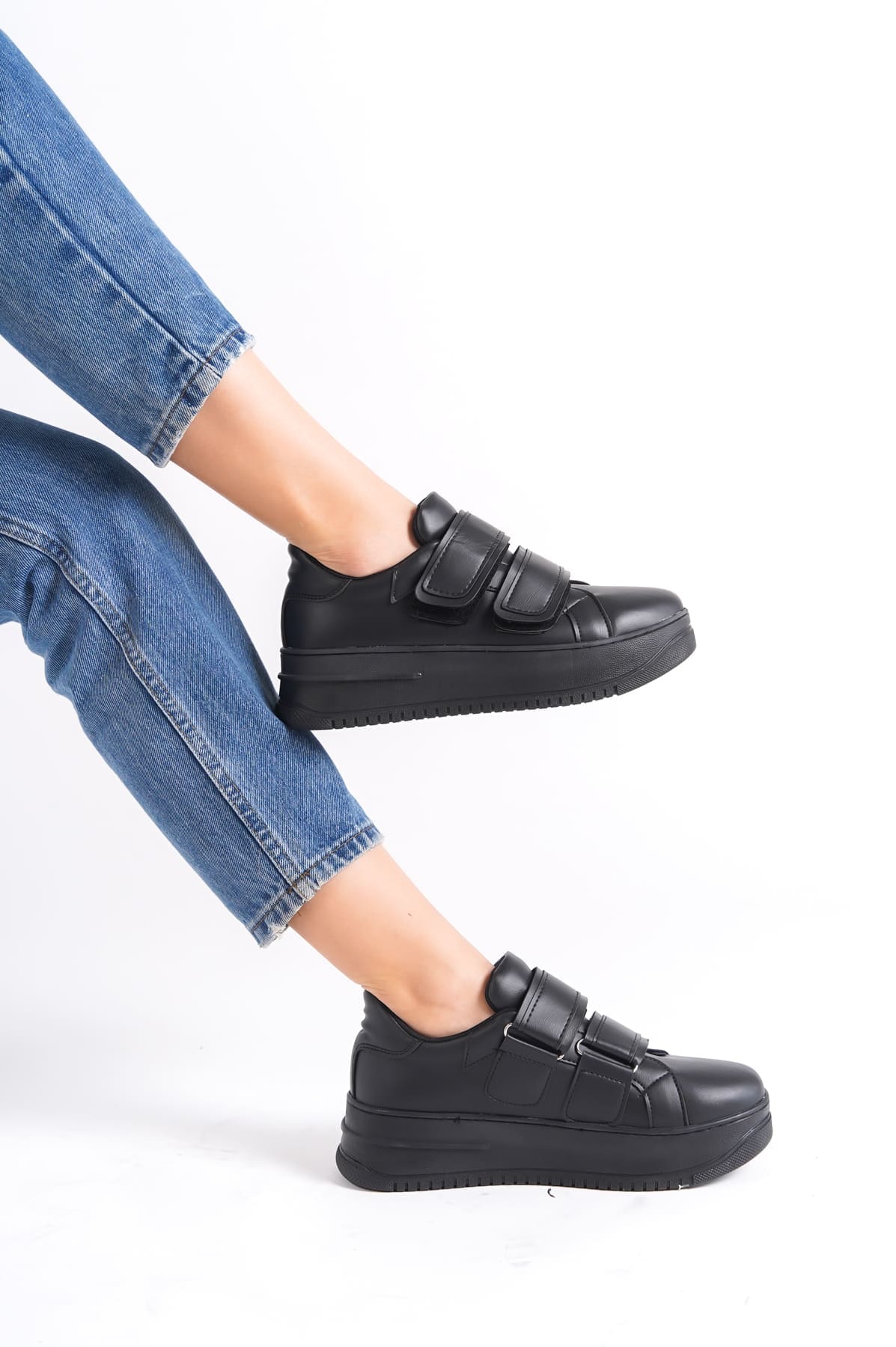 VALENCIA Bağcıksız Cırt Cırtlı Ortopedik Taban Kadın Sneaker Spor Ayakkabı CST - Siyah - Görsel 3